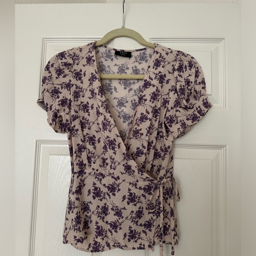 Vici floral short sleeve blouse